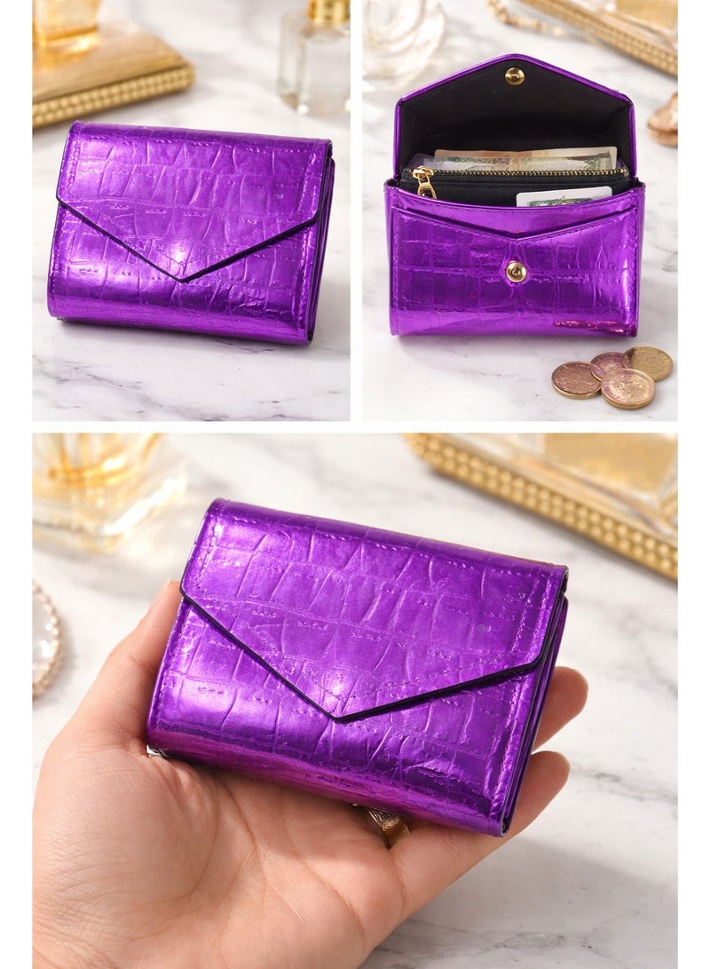 زوبا محفظة نسائية فاخرة بنقشة جلد التمساح – تصميم ميني أنيق وصغير الحجم بفتحات متعددة للكروت وجيب للنقود الورقية والعملات المعدنية – خامة جلد متينة لامعة وسهلة الحمل داخل أي شنطة – تنظيم مثالي وراحة يومية في محفظة واحدة مدمجة وعصرية - لون بنفسجي - Image 2